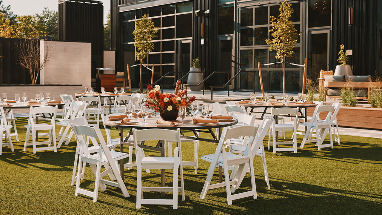 wedding table outside on the lawn