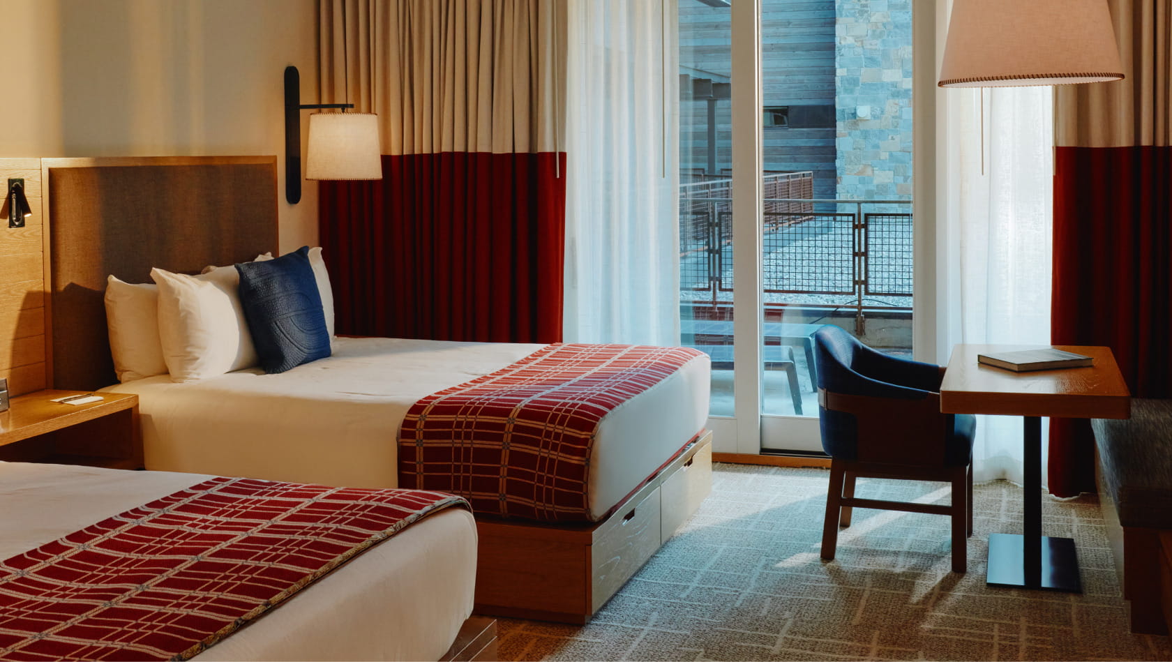 queen beds in terrace room