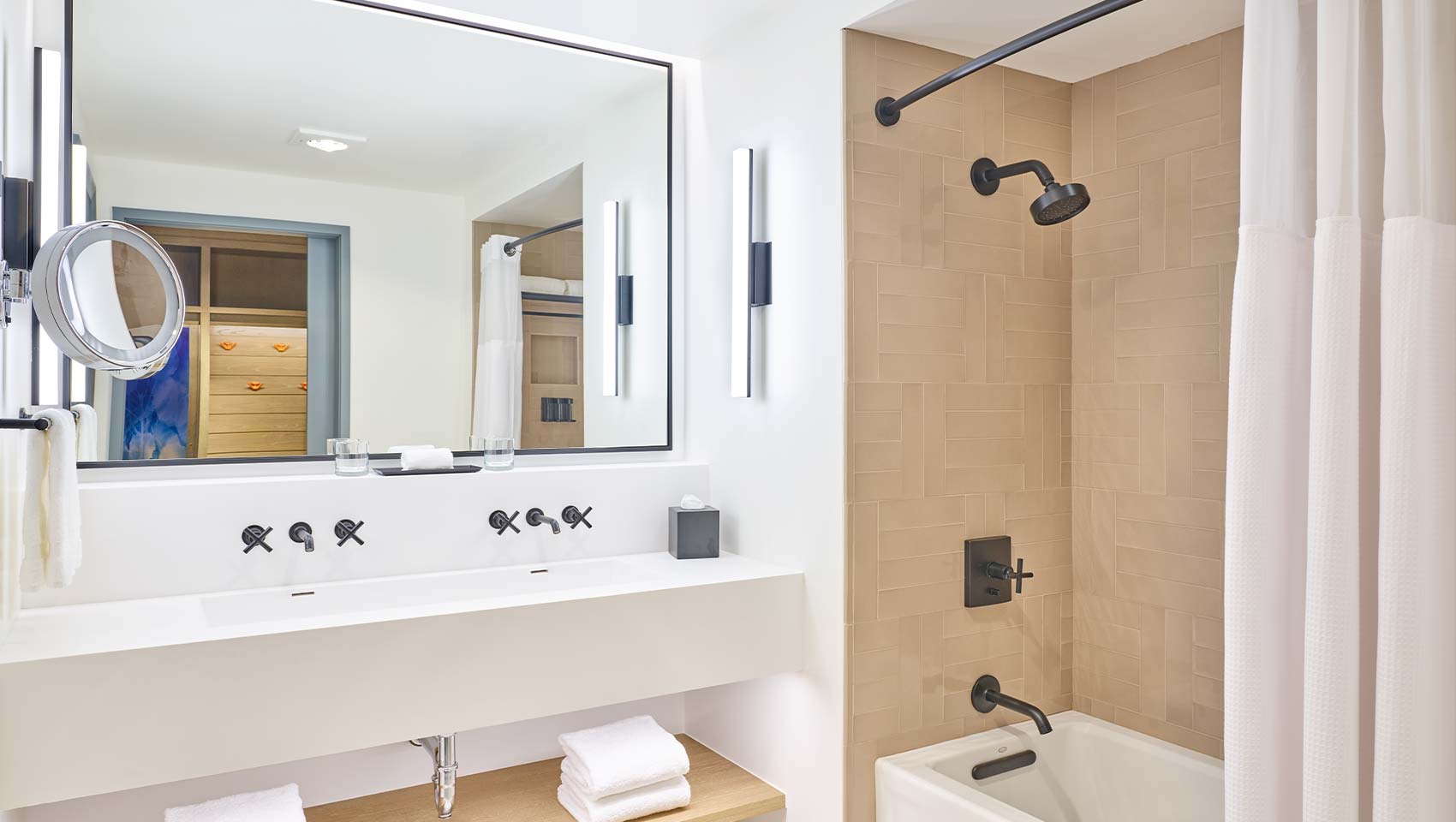 Limelight Hotel Luxury Room