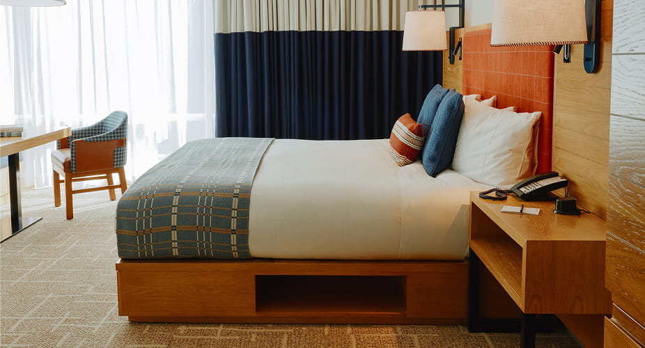 bed in suite room