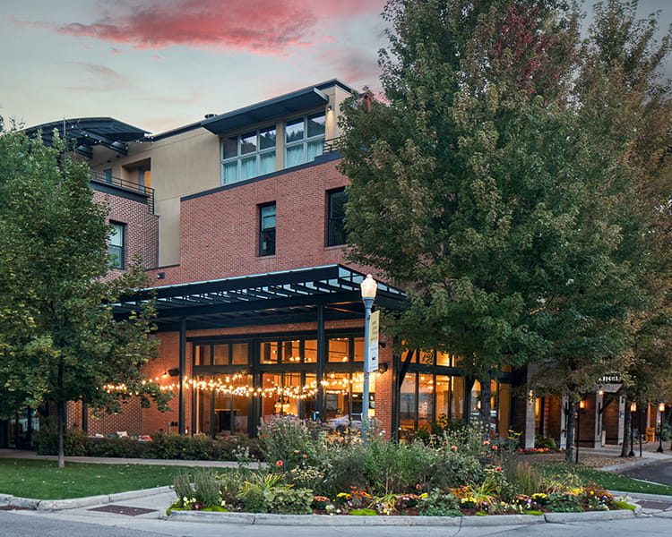 exterior of limelight aspen in the summer