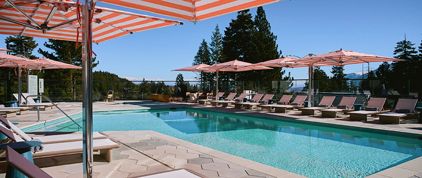 outdoor pool at limelight mammoth