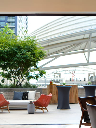 apres foyer overlooking nordic terrace and union station