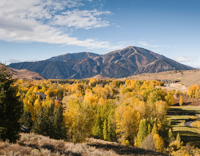 mountains in idaho in fall