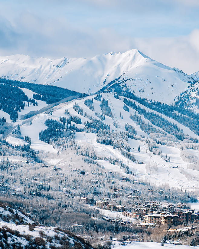 snowmass resort mountains in winter